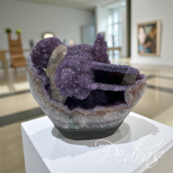 Améthyste sur la Calcite blanche